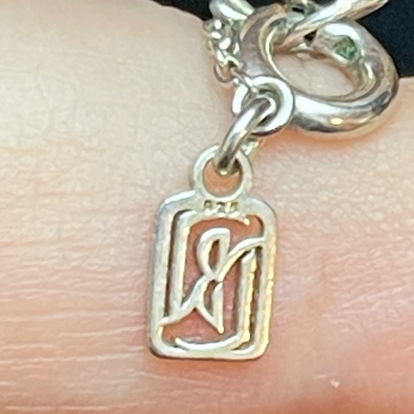 925 Silver Four Leaf Shamrock Pendant Necklace 16" Dainty Lucky Charm R Tag - Picture 7 of 7